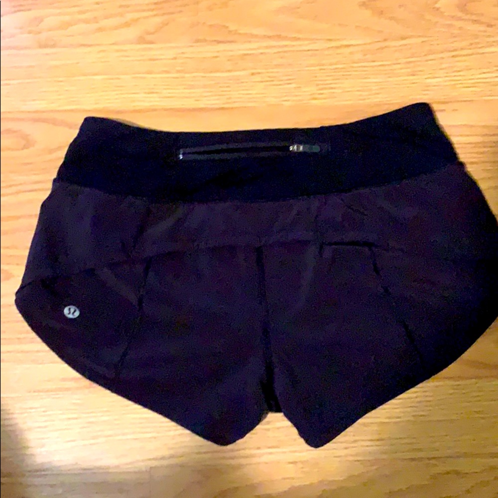 Lululemon hotty hot short 2.5’